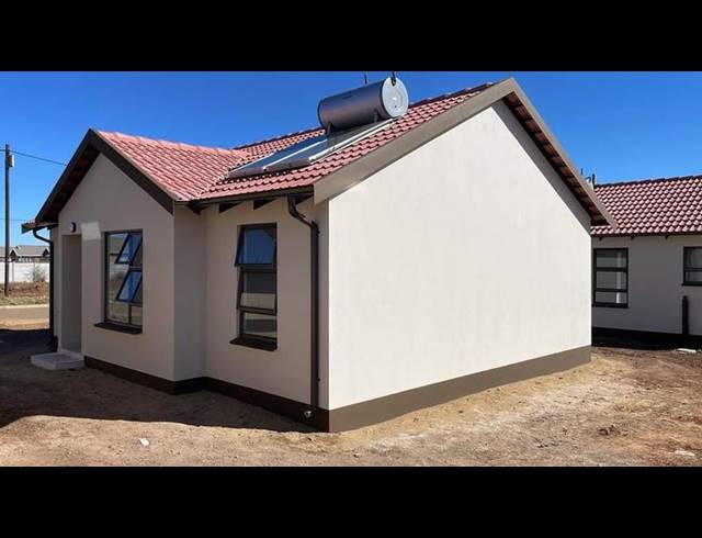 2 BEDROOM HOUSE FOR SALE IN CRYSTAL PARK